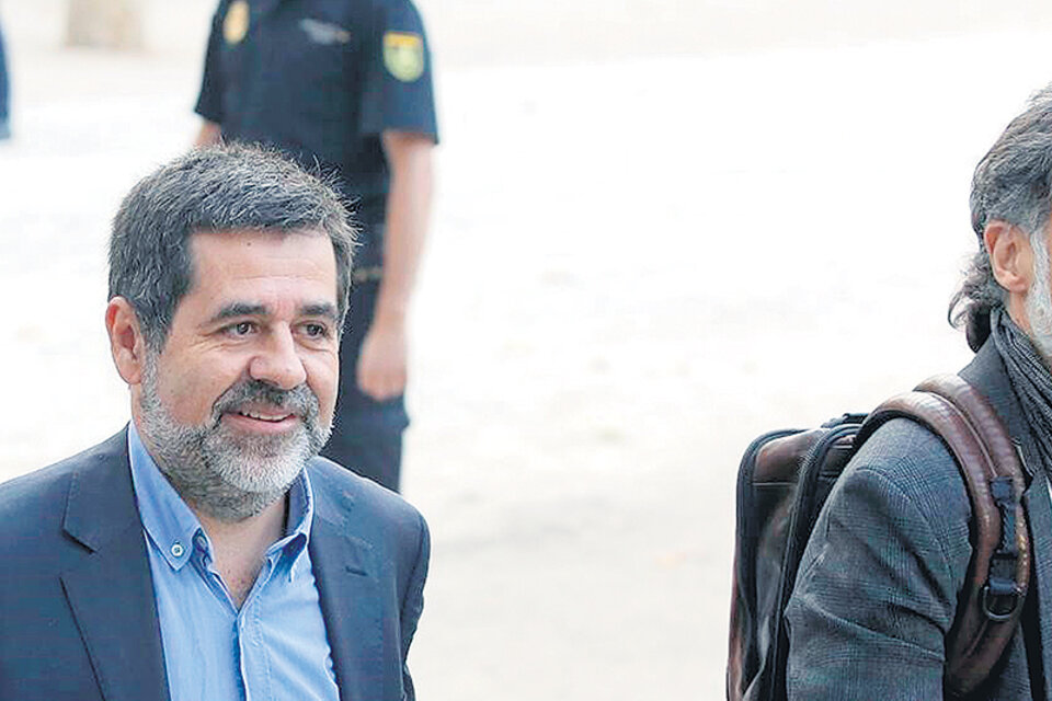 Jordi Sánchez y Jordi Cuixart, referentes independentistas, fueron encarcelados en octubre. (Fuente: Jose Luis Roca)
