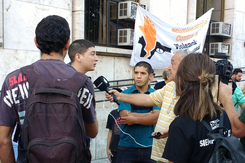 Los jóvenes se presentaron ayer en Tribunales. (Fuente: Gentileza El Ciudadano)