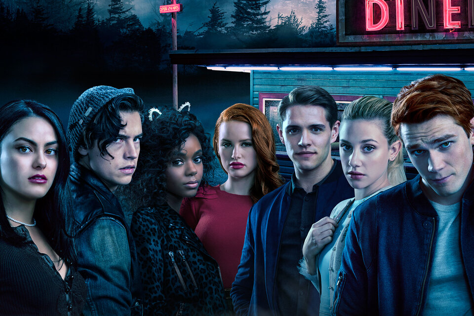 "Riverdale", la serie-adaptación del clásico comic "Archie" que aquí puede verse en Warner Channel y Netflix.
