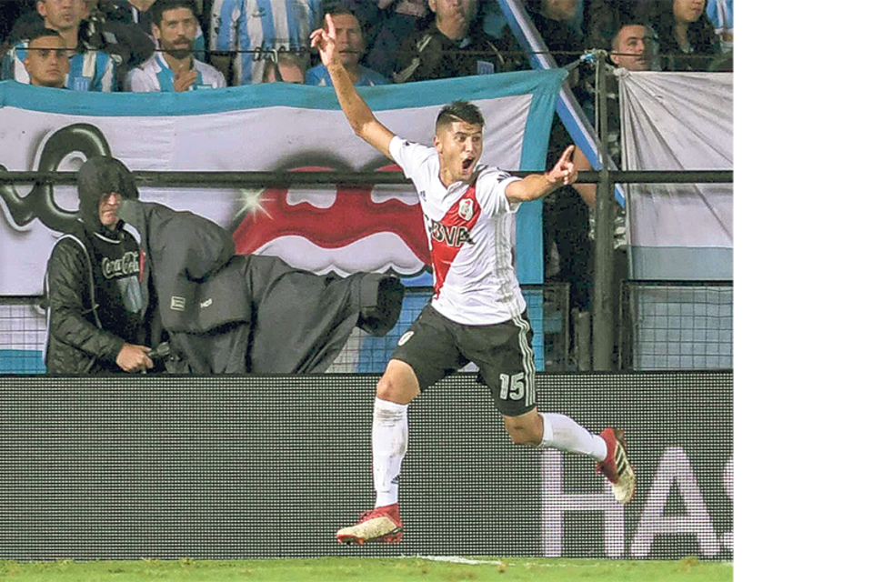 El chico Palacios festeja con la boca llena de gol el segundo de su equipo, que lo hizo cuando faltaba un minuto para el final del partido. (Fuente: Télam)