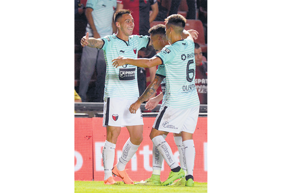 Correa festeja su primer gol. (Fuente: Télam)