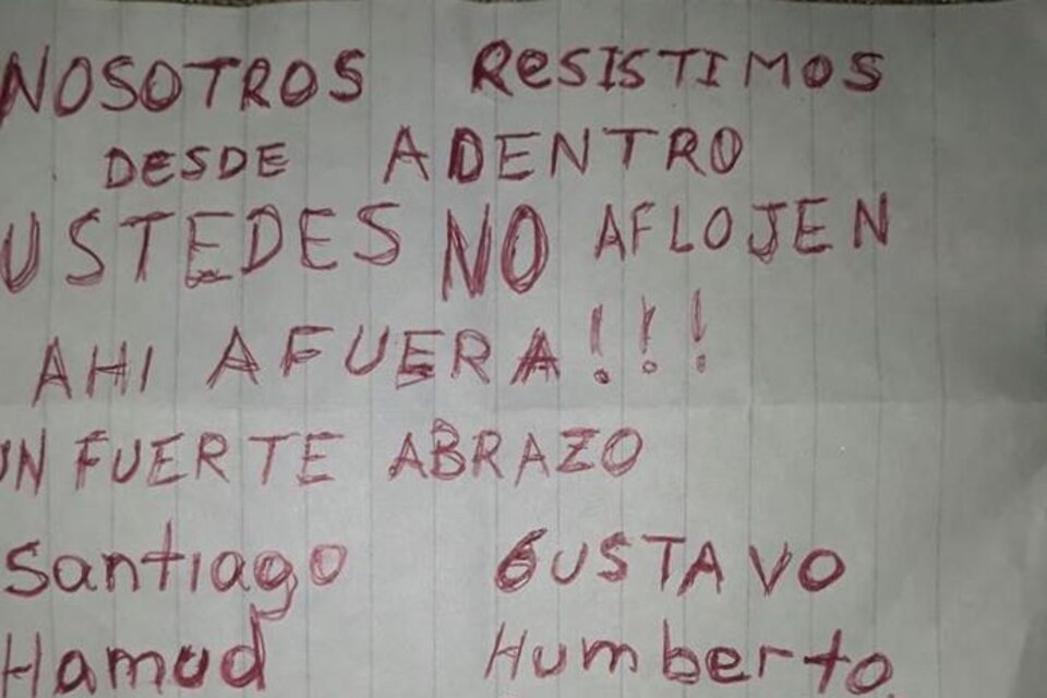El mensaje enviado desde la comisaría por Santiago Hamud y Gustavo Humberto.