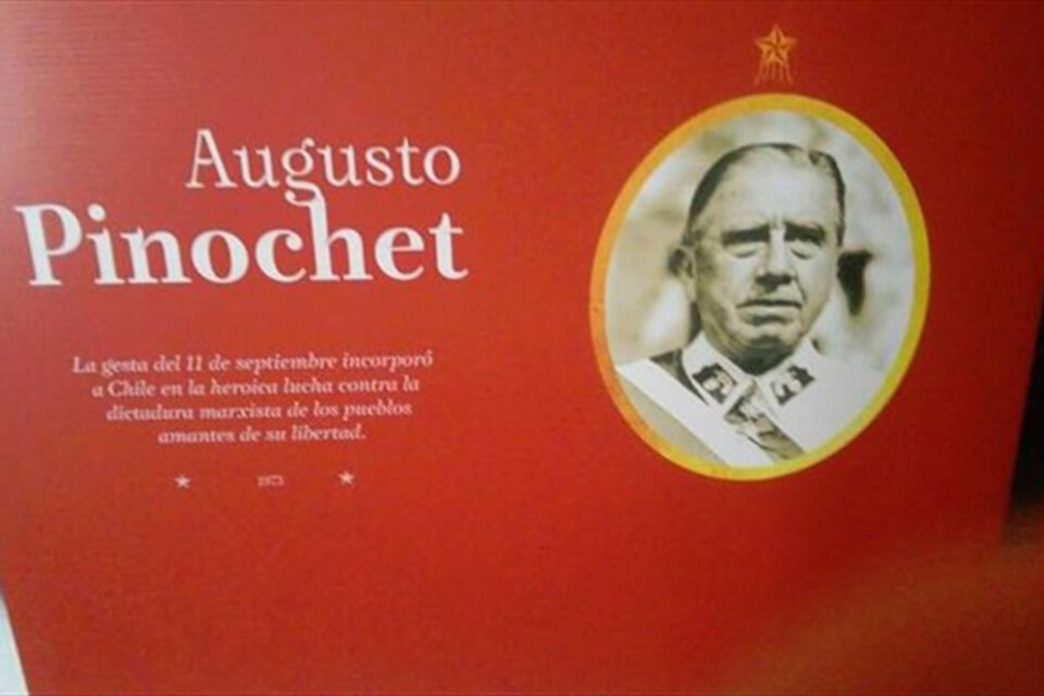 La imagen de Pinochet en una muestra sobre la libertad que desató un escándalo en Chile. (Fuente: Twitter)