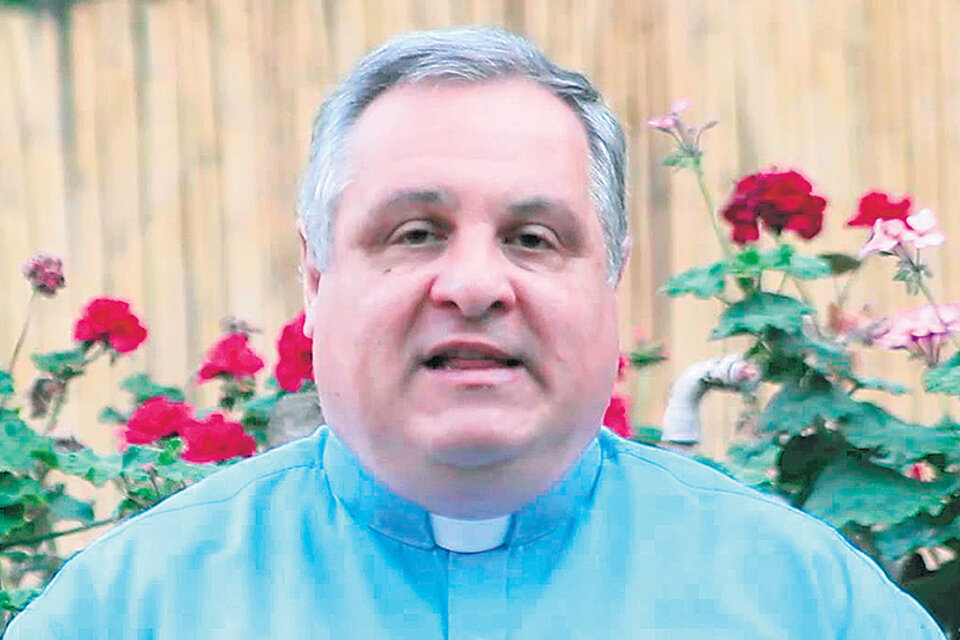 El nuevo arzobispo mendocino es sacerdote desde 1988 y obispo desde 2008.