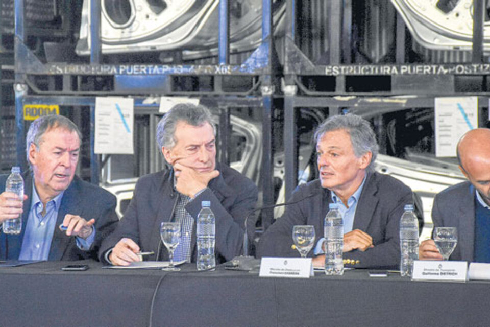 El gobernador Juan Schiaretti y el presidente Mauricio Macri en el acto que compartieron en Córdoba. (Fuente: Télam)