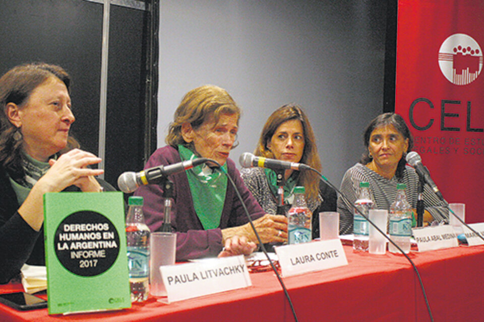 Paula Litvachky, Laura Conte, Paula Abal Medina y María Victoria Pita participaron del debate. (Fuente: Alejandro Leiva)