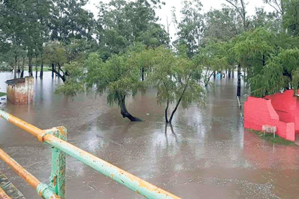 En Goya, al sur de Corrientes, las inundaciones obligaron a suspender las clases.