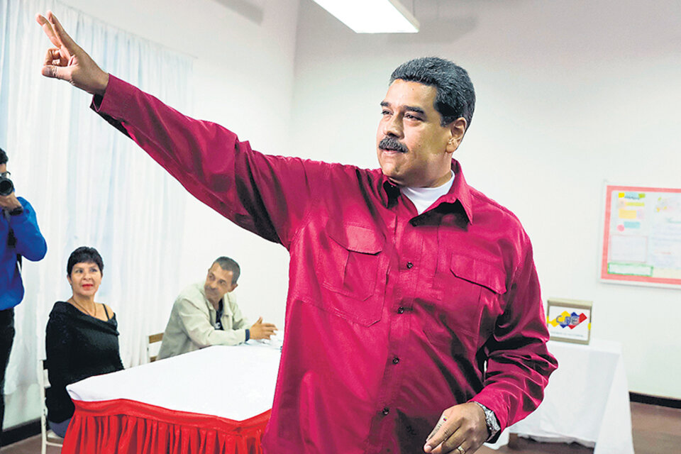 Maduro gobernará por seis años más; dijo que es la victoria 22 en 19 años de chavismo. (Fuente: EFE)