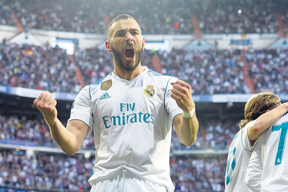 Los dos goles del Real Madrid los convirtió el francés Karim Benzema, uno en cada tiempo. (Fuente: AFP)