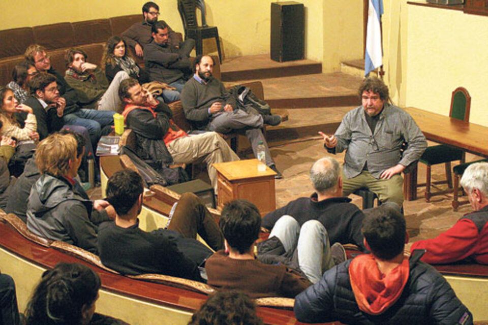Hubo mayoría de documentalistas en el encuentro realizado en la Manzana de las Luces. (Fuente: Alejandro Leiva)