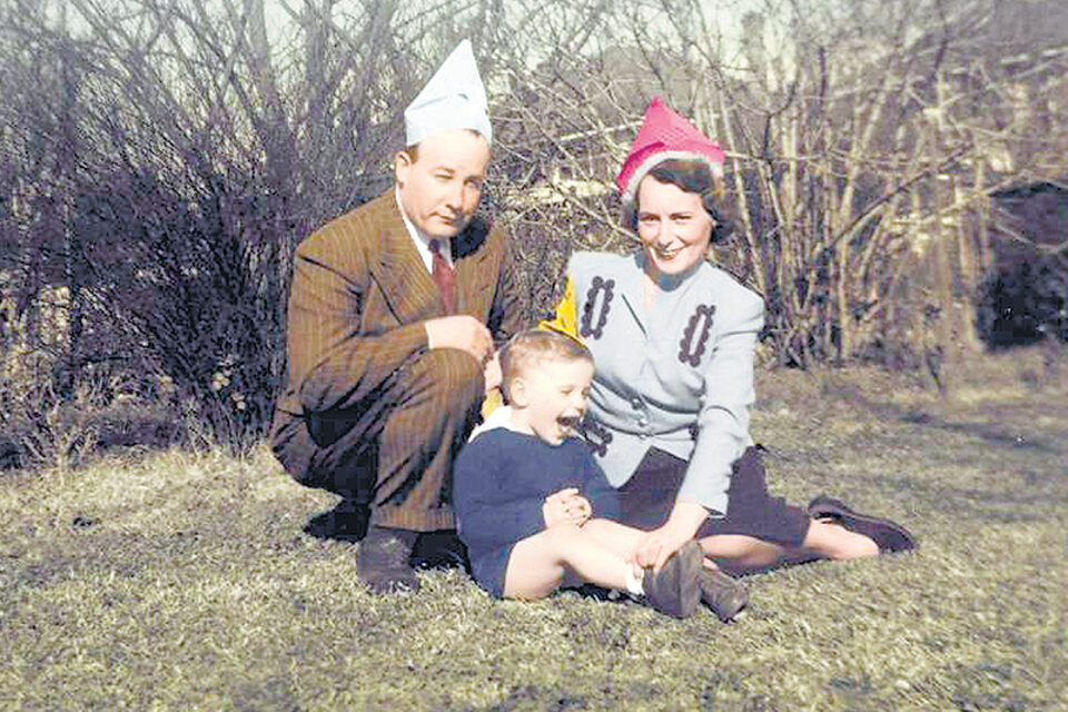 Ford con sus padres, Parker y Edna en Jackson, Mississippi