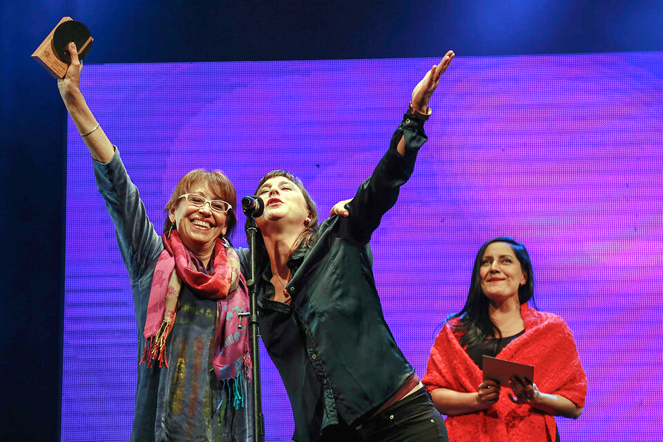 Agualuna ganó lo suyo: mejor disco de folklore y música latinoamericana.
