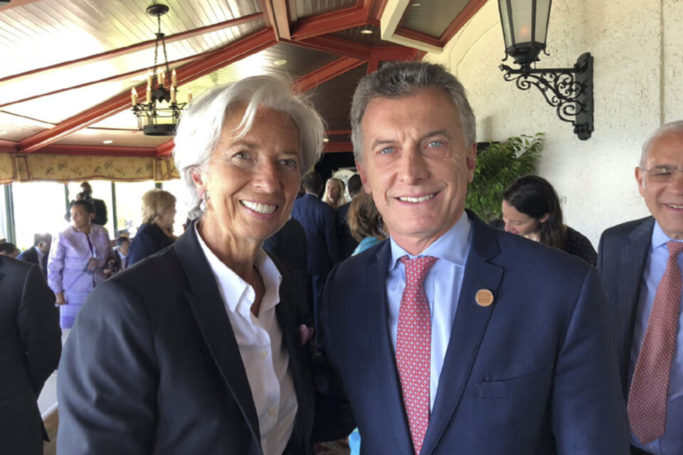 Macri y Lagarde se saludaron brevemente al cruzarse en un pasillo. (Fuente: Noticias Argentinas)