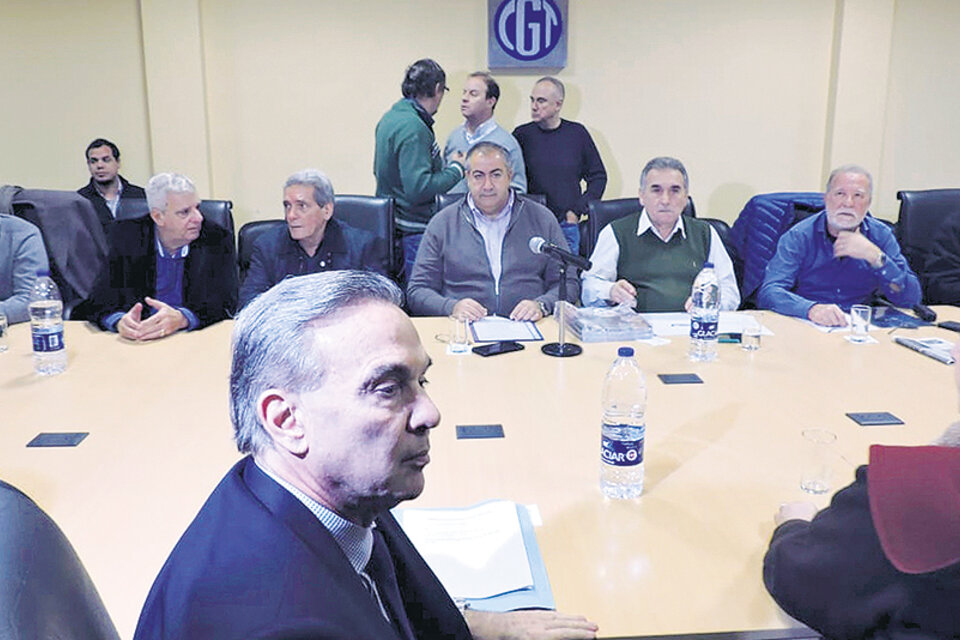 La conducción de la CGT recibió a los senadores que integran el interbloque Argentina Federal que conduce Miguel Pichetto. (Fuente: NA)