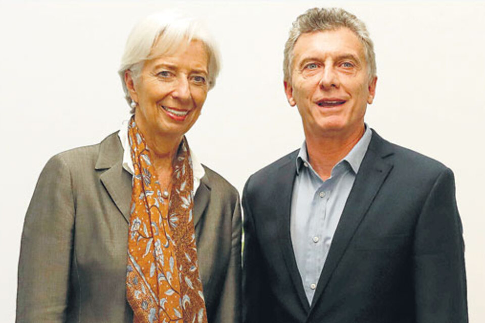 Mauricio Macri define el acuerdo que selló con Christine Lagarde, titular del FMI, para evitar una gran crisis.