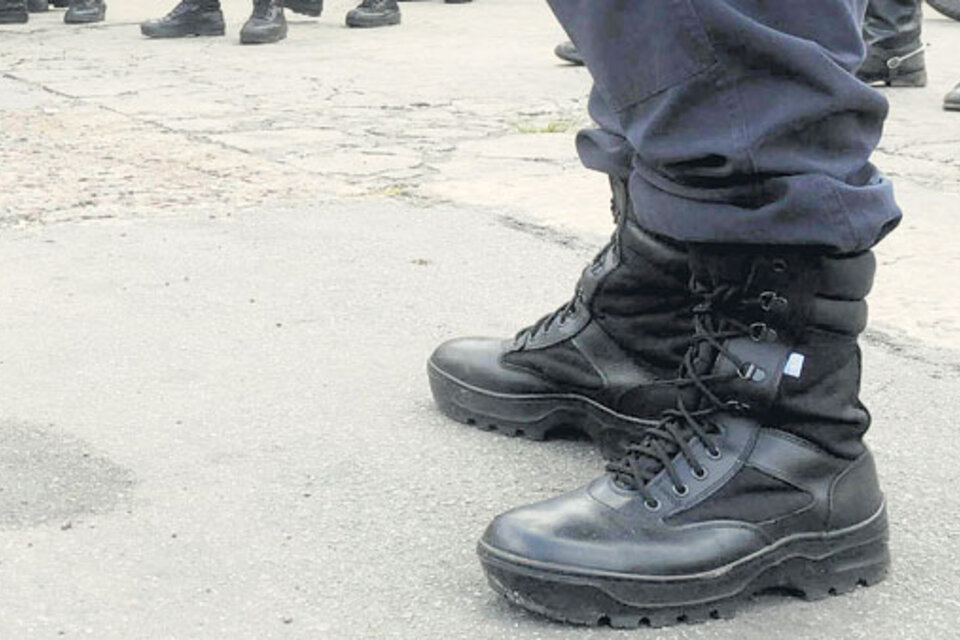 Los policías fueron separados de la fuerza, informó el ministro Cristian Ritondo.