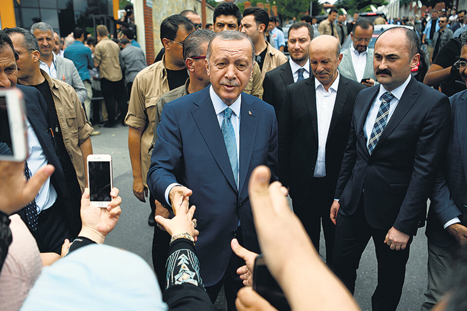 Erdogan se ha erigido como el dirigente turco más poderoso después del fundador de la república, Mustafa Kemal.