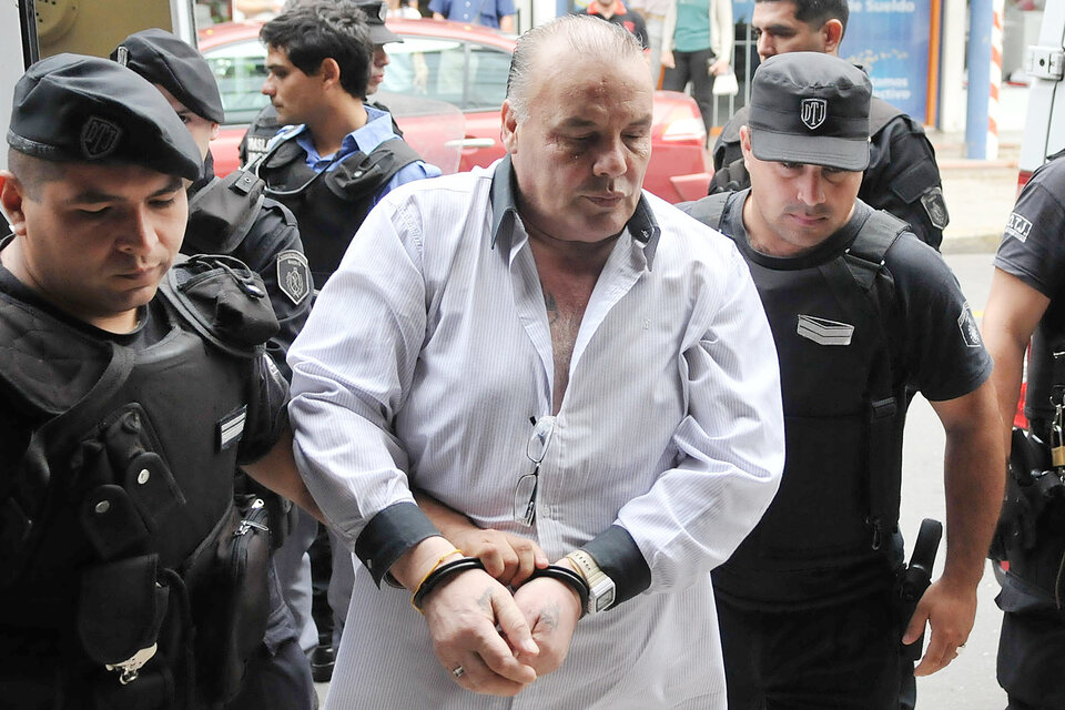 Mendoza amenazaba a Castaño por la repercusión que tenían sus denuncias contra Tognoli.