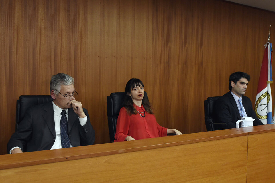 Los jueces Eleonora Verón, Juan Carlos Curto y Mariano Aliau recibieron fuertes críticas. (Fuente: Gentileza Diario La Capital.)