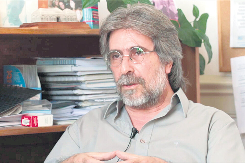 Néstor Carasa, secretario de Educación Especial de Suteba, denuncia el recorte del gobierno.
