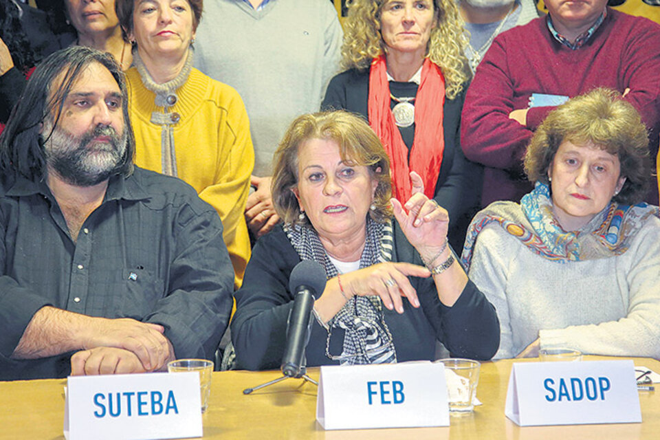 Los principales referentes del Frente de Unidad Docente Bonaerense. (Fuente: NA)