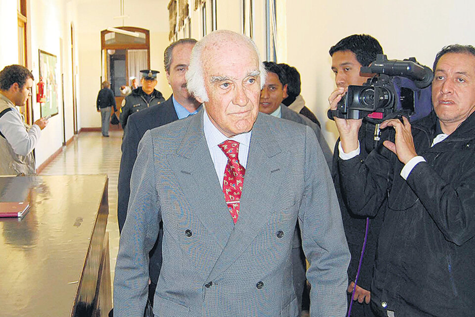 El ex juez Ricardo Lona irá a juicio oral y público.
