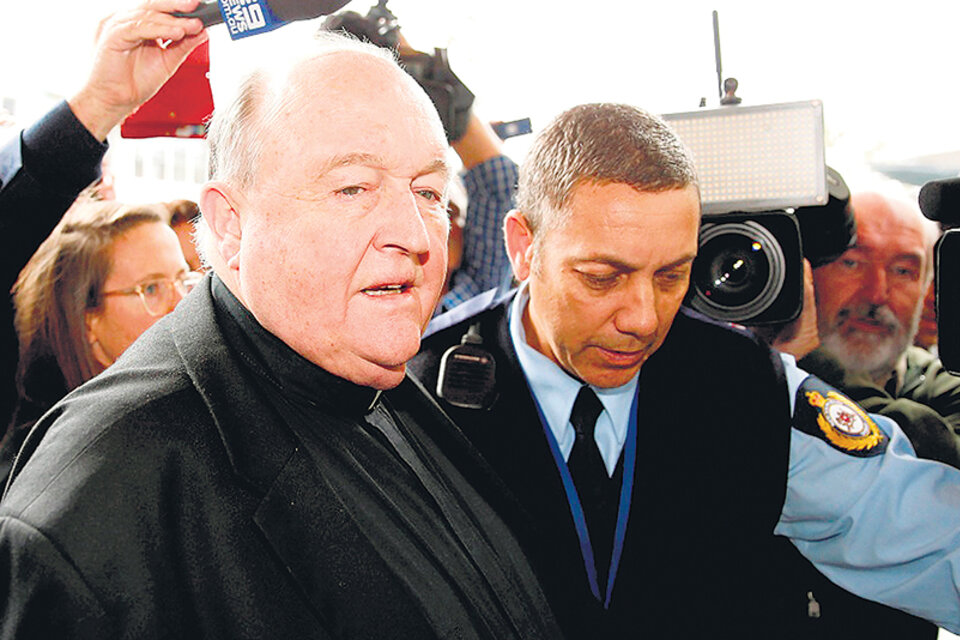 El obispo de la ciudad de Adelaida, Philip Wilson, fue condenado por encubrir abusos sexuales.