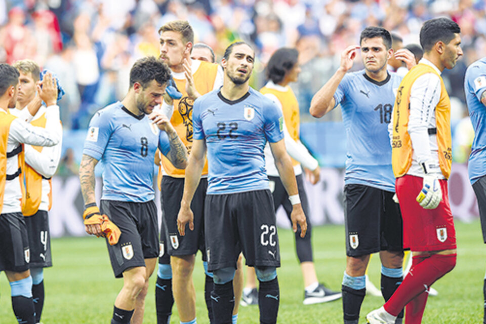Llantos en el final. Los uruguayos se despiden de Rusia, donde hicieron un gran Mundial. (Fuente: AFP)