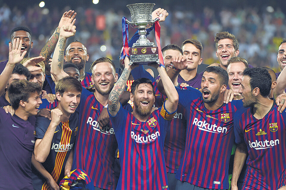 Messi y Barcelona levantan la 13ra Supercopa Española de su historia. (Fuente: AFP)