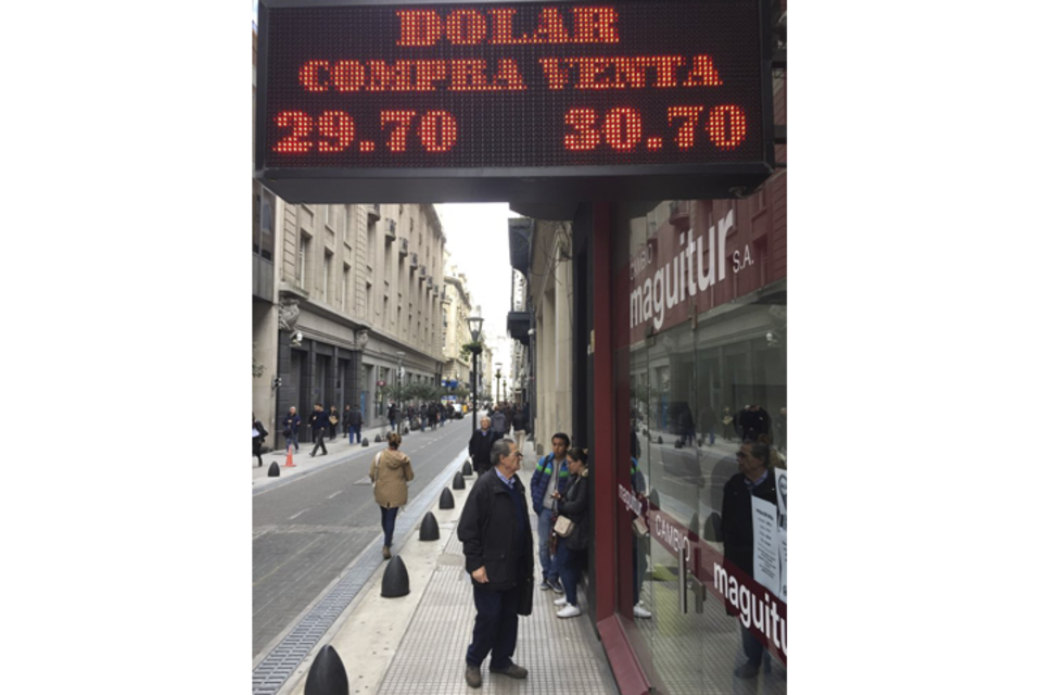 La Argentina, al borde del default (Fuente: Noticias Argentinas)