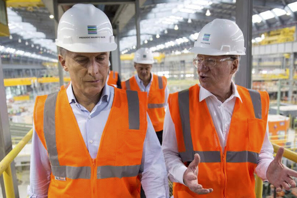 Mauricio Macri y Paolo Rocca se mostrarán durante una recorrida por yacimientos en Neuquén. (Fuente: Noticias Argentinas)