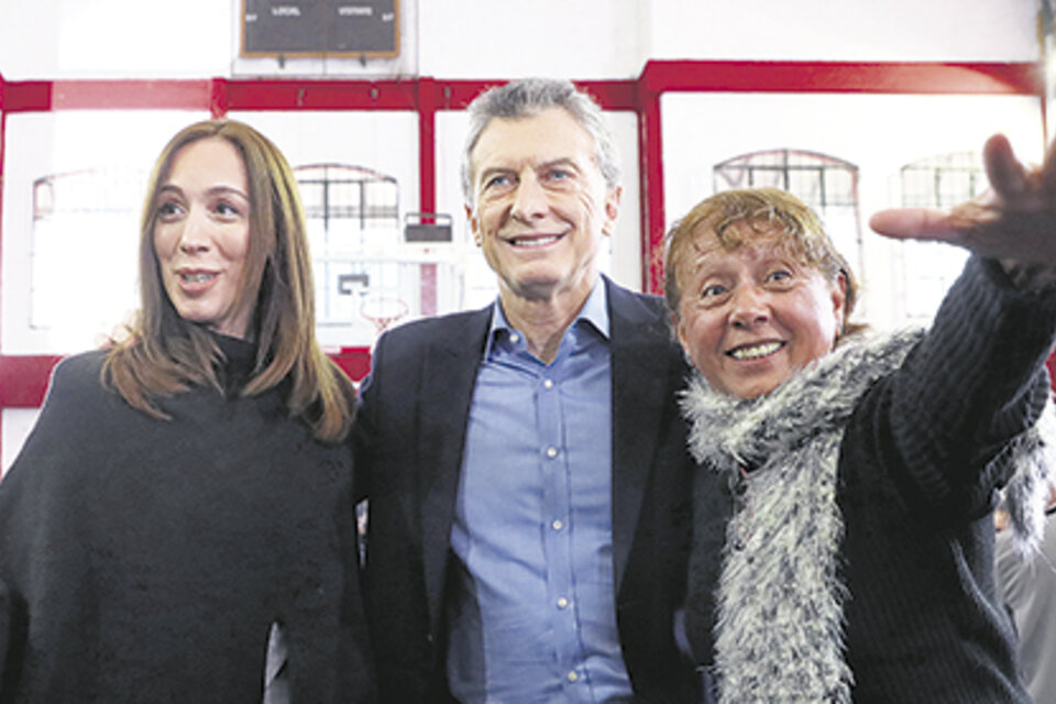 María Eugenia Vidal y Mauricio Macri se mostraron ayer en un acto de tono festivo en Quilmes. (Fuente: NA)