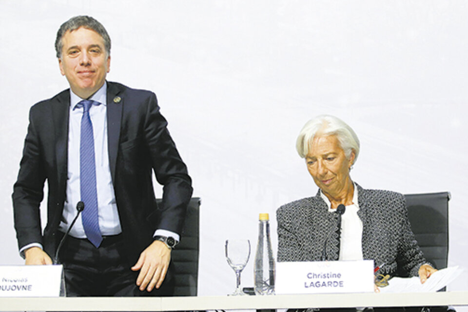 Nicolás Dujovne y Christine Lagarde. La pregunta es qué pasará cuando se acaben los recursos prestados. (Fuente: NA)