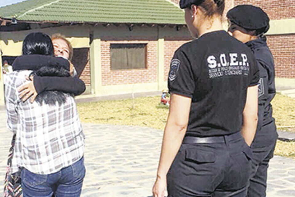 Milagro Sala al regresar a su arresto en El Carmen, ayer por la tarde.