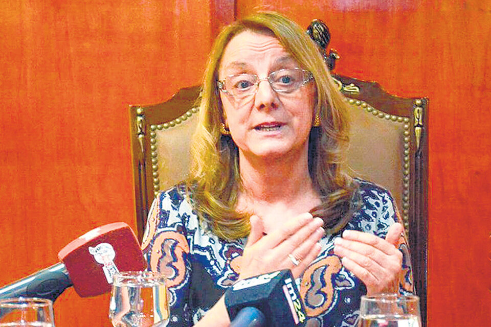 Alicia Kirchner, gobernadora de Santa Cruz, elevó su planteo contra el gobierno nacional.