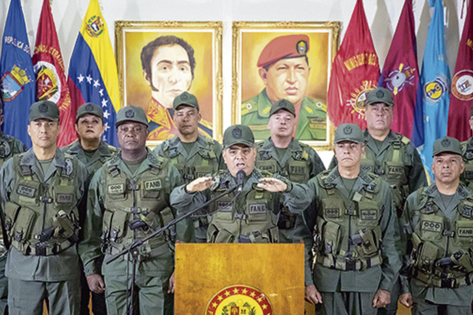 Las Fuerzas Armadas bolivarianas reafirmaron ayer su lealtad al jefe de Estado. (Fuente: EFE)