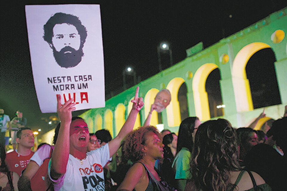 Tras su detención, Lula recibió innumerables apoyos nacionales e internacionales. (Fuente: AFP)