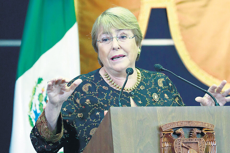 Bachelet habría aceptado asumir el cargo de nueva jefa de derechos humanos de la organización.