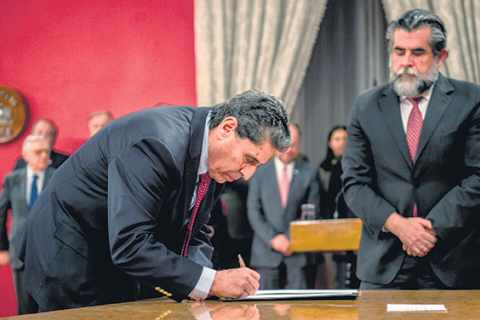 Mauricio Rojas fue nombrado ministro de Cultura el jueves pasado; ayer Piñera le aceptó la renuncia.