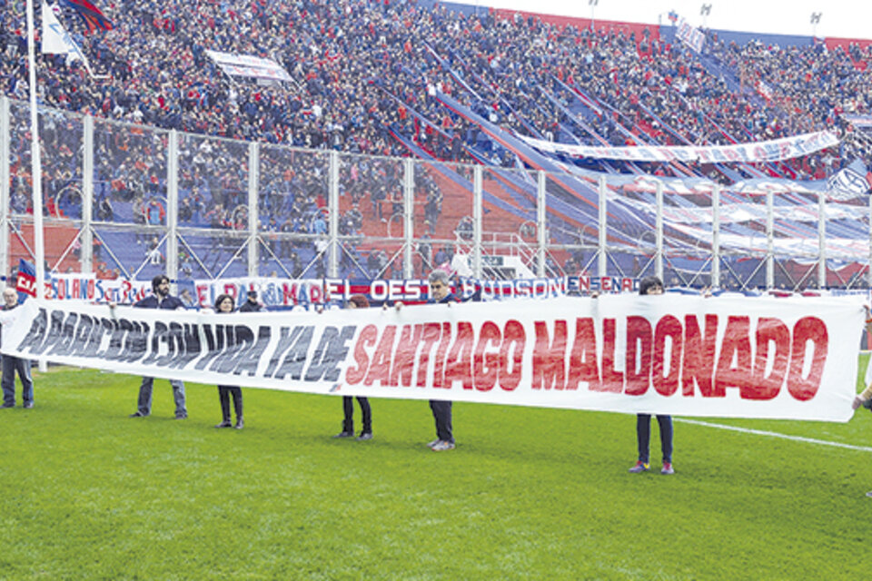 San Lorenzo le brindó un homenaje especial a Santiago Maldonado.