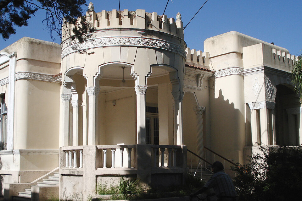 Sanatorio del Sindicato de la Carne (Arijón al 100), restaurada en 2016.
