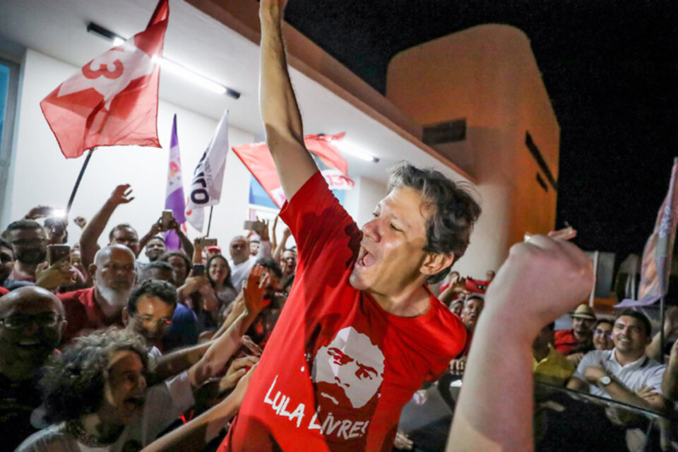 Si Lula finalmente no pudiese ser candidato, Fernando Haddad, su compañero de fórmula, tomaría la posta (Fuente: Facebook PT)