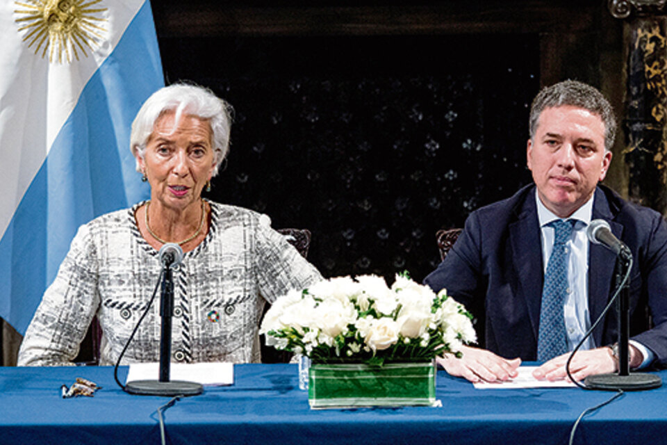 Christine Lagarde, titular el FMI, lo hará esperar a Nicolás Dujovne antes de mandar las divisas. (Fuente: EFE)