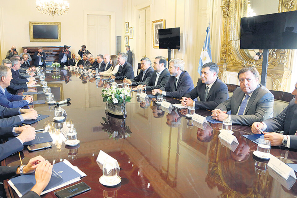 Después de la foto de Macri con gobernadores, la discusión presupuestaria seguirá en el Congreso.