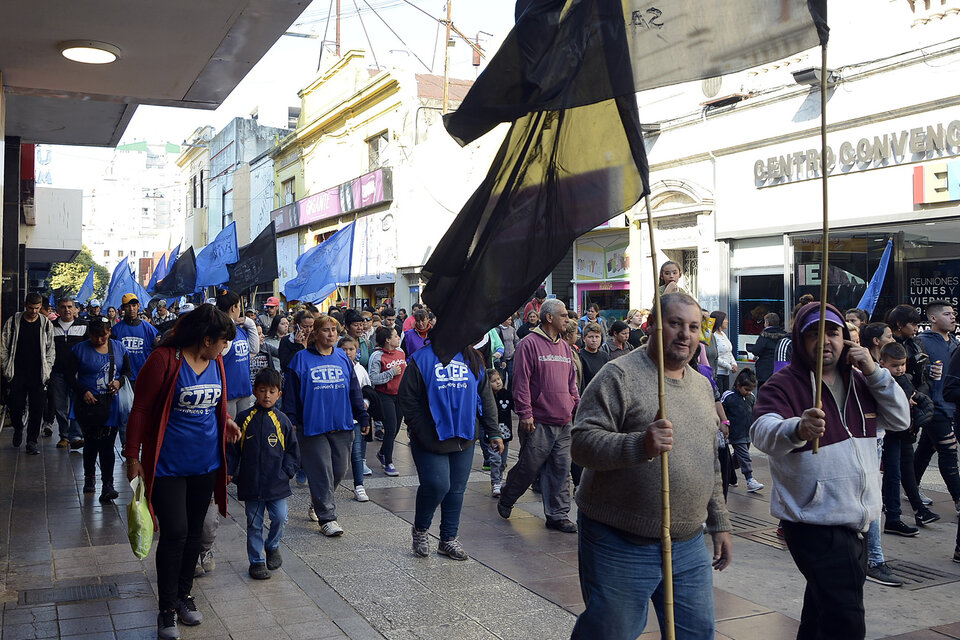 La marcha recorrió la zona centro de la ciudad. (Fuente: Sebastián Vargas)