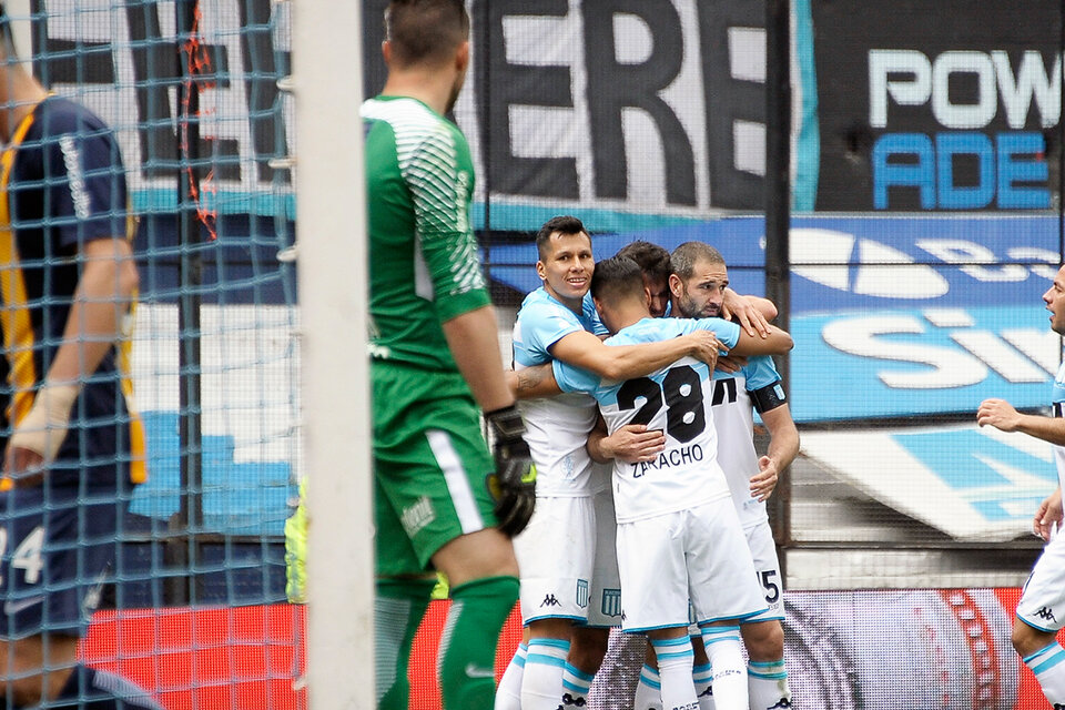 Lisandro López convirtió temprano en el segundo tiempo y fue un mazazo para Central. (Fuente: Fotobaires)