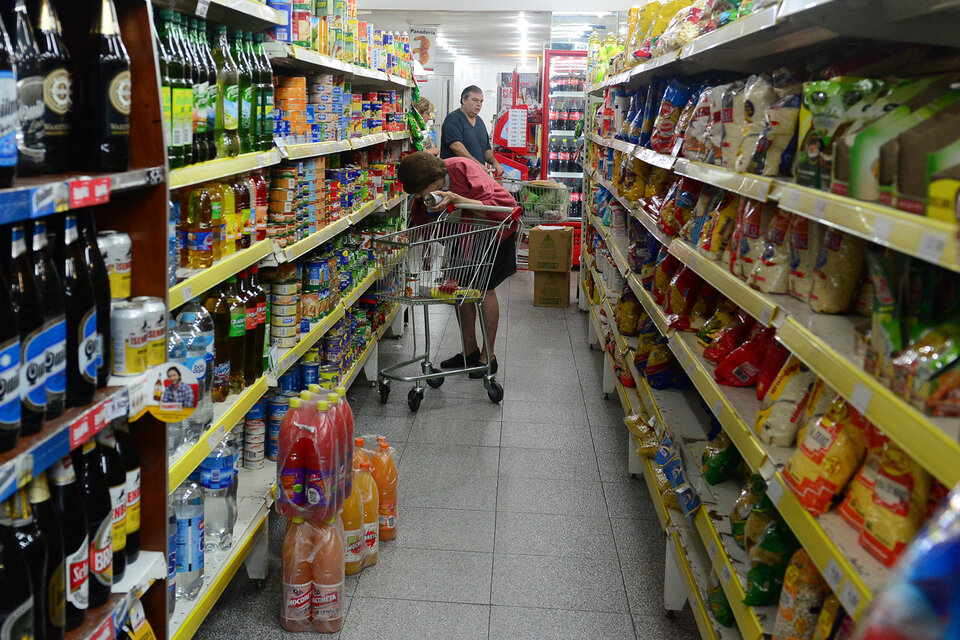 Los productos de consumo masivo se llevaron 9.295,83 pesos (28 por ciento del total)