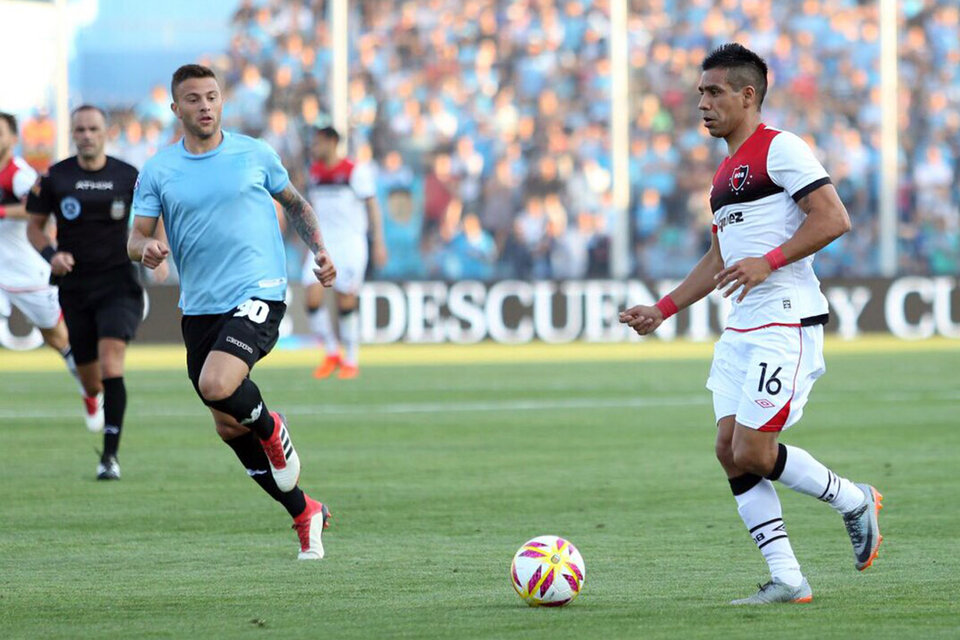 Víctor Figueroa hizo un buen primer tiempo y se cansó en el complemento del partido. (Fuente: Prensa Newell's)