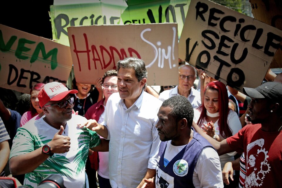 Para Haddad es preocupante que Bolsonaro permita la instalación de una base de EE.UU.