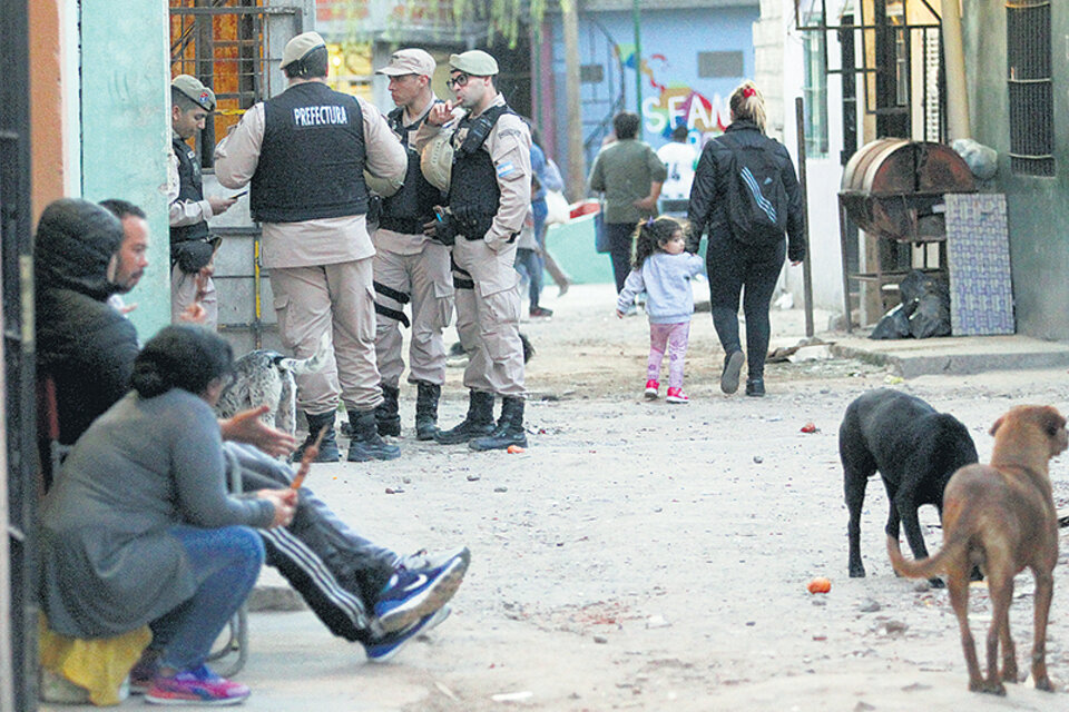 Los prejuicios estigmatizan a los habitantes de zonas vulnerables y favorecen el aumento de la violencia policial sobre ellos.